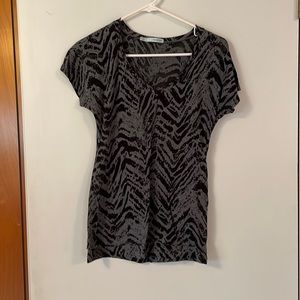 💕5/$25 closet clean out💕 Maurice’s black top